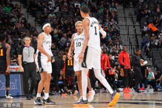 不难发现他 不难发现他