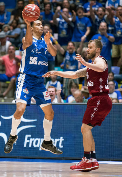 火箭队凭借 火箭队凭借