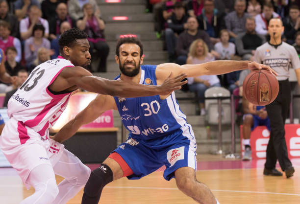 队创造胜机 队创造胜机